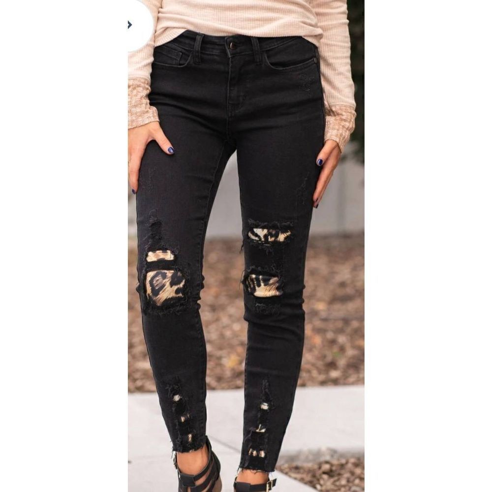 Judy Blue Leopard Patch Mid Rise black Skinny jeans sz 5/27